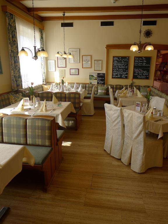 Hotel Restaurant Boeck "Roter Hahn" Ζανκτ Πέλτεν Εξωτερικό φωτογραφία
