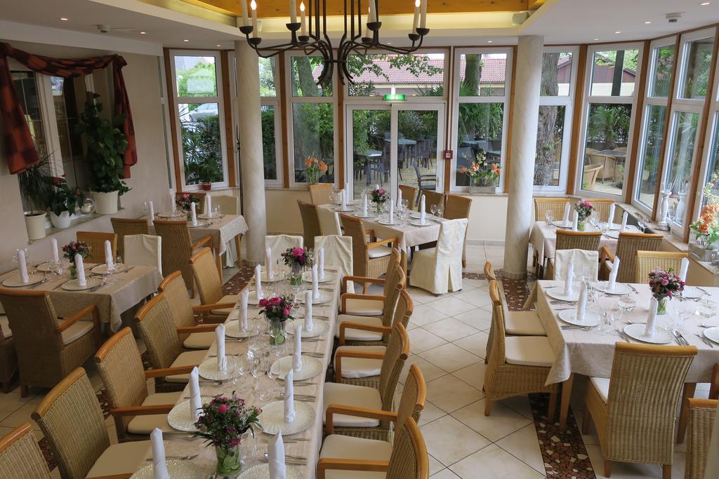 Hotel Restaurant Boeck "Roter Hahn" Ζανκτ Πέλτεν Εξωτερικό φωτογραφία