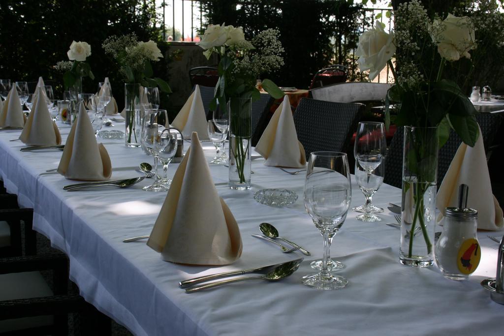Hotel Restaurant Boeck "Roter Hahn" Ζανκτ Πέλτεν Εξωτερικό φωτογραφία